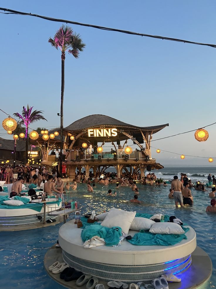 FINNS Beach Club in Bali